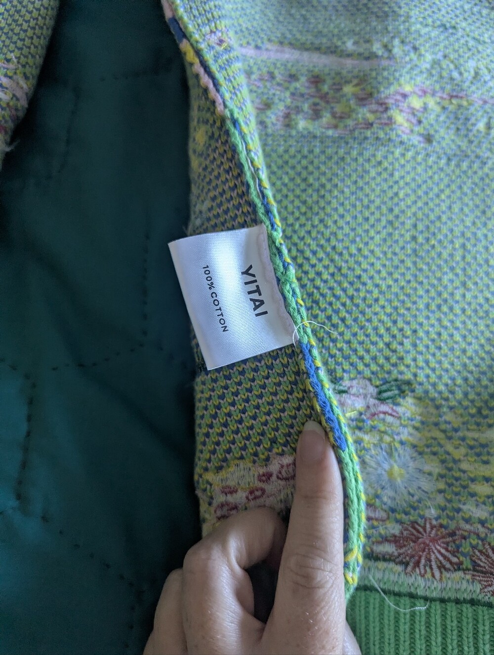 Yitai Secret Garden Sweater - Picture 4 of 7